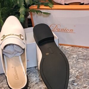 NWT  Dunion Women's Cream Loafers with Gold Accent New With Box.